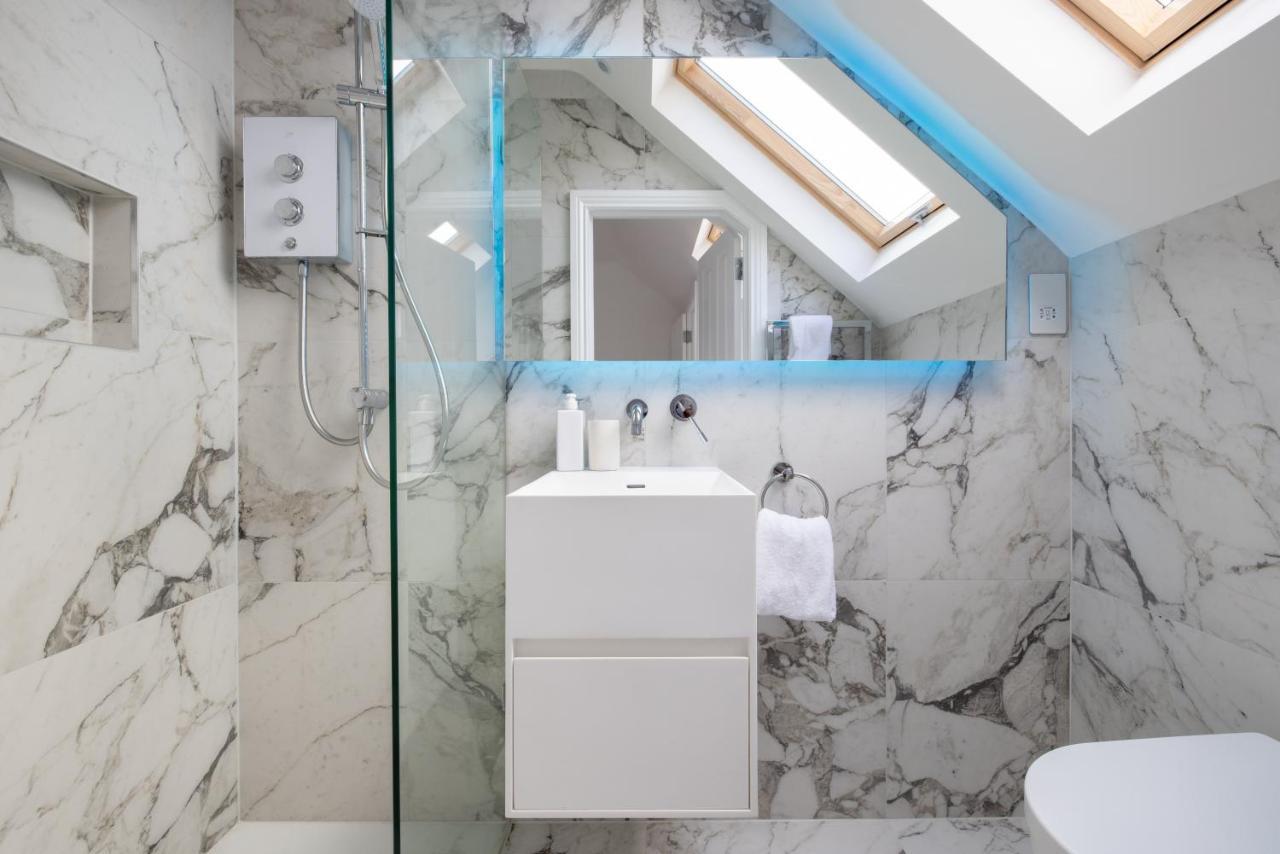 The Streatham Hill Wonder - Spacious 4bdr House With Garden And Terrace Apartament